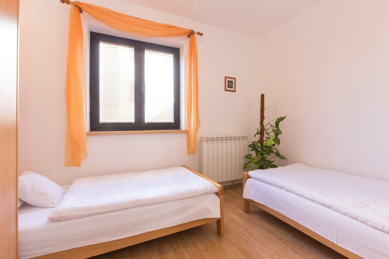 Villa Paradiso Punat Esterno foto